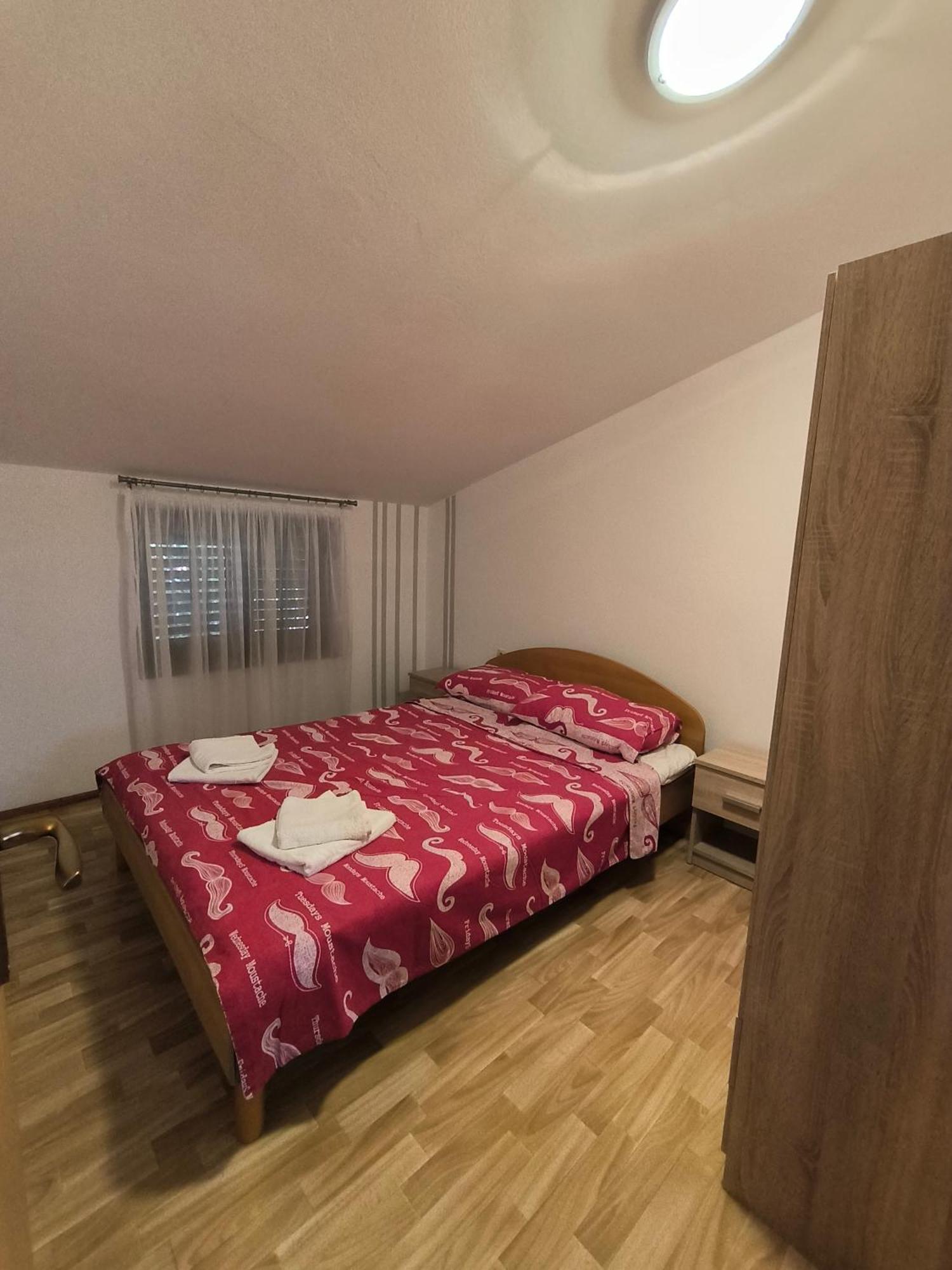 Apartman Kolarek Vir Esterno foto
